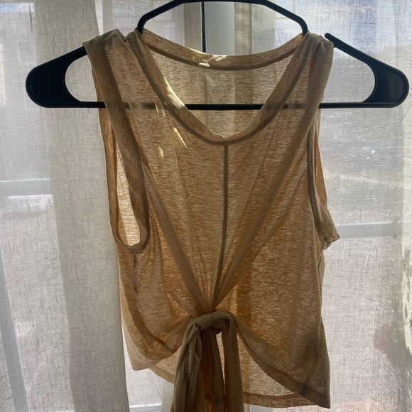 Fabletics workout top - Picture 4 of 4